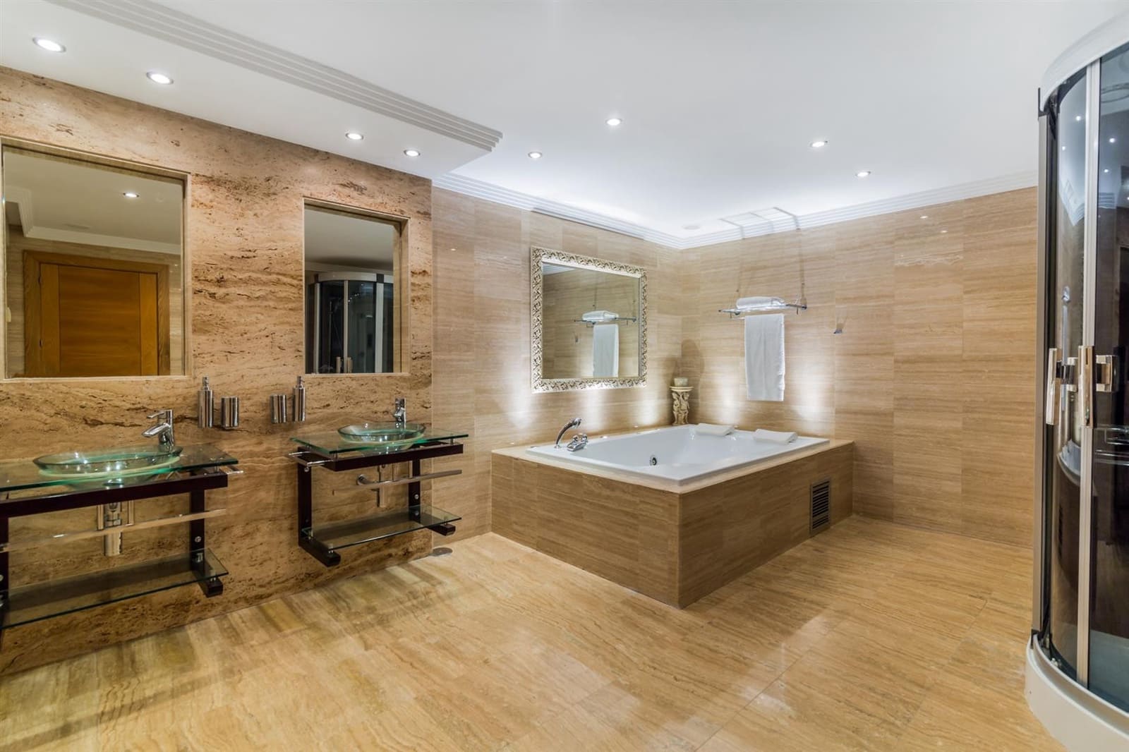 8 quarto Moradia para venda em Marbella com piscina garagem - 4 200 000 € (Ref: 7452623)
