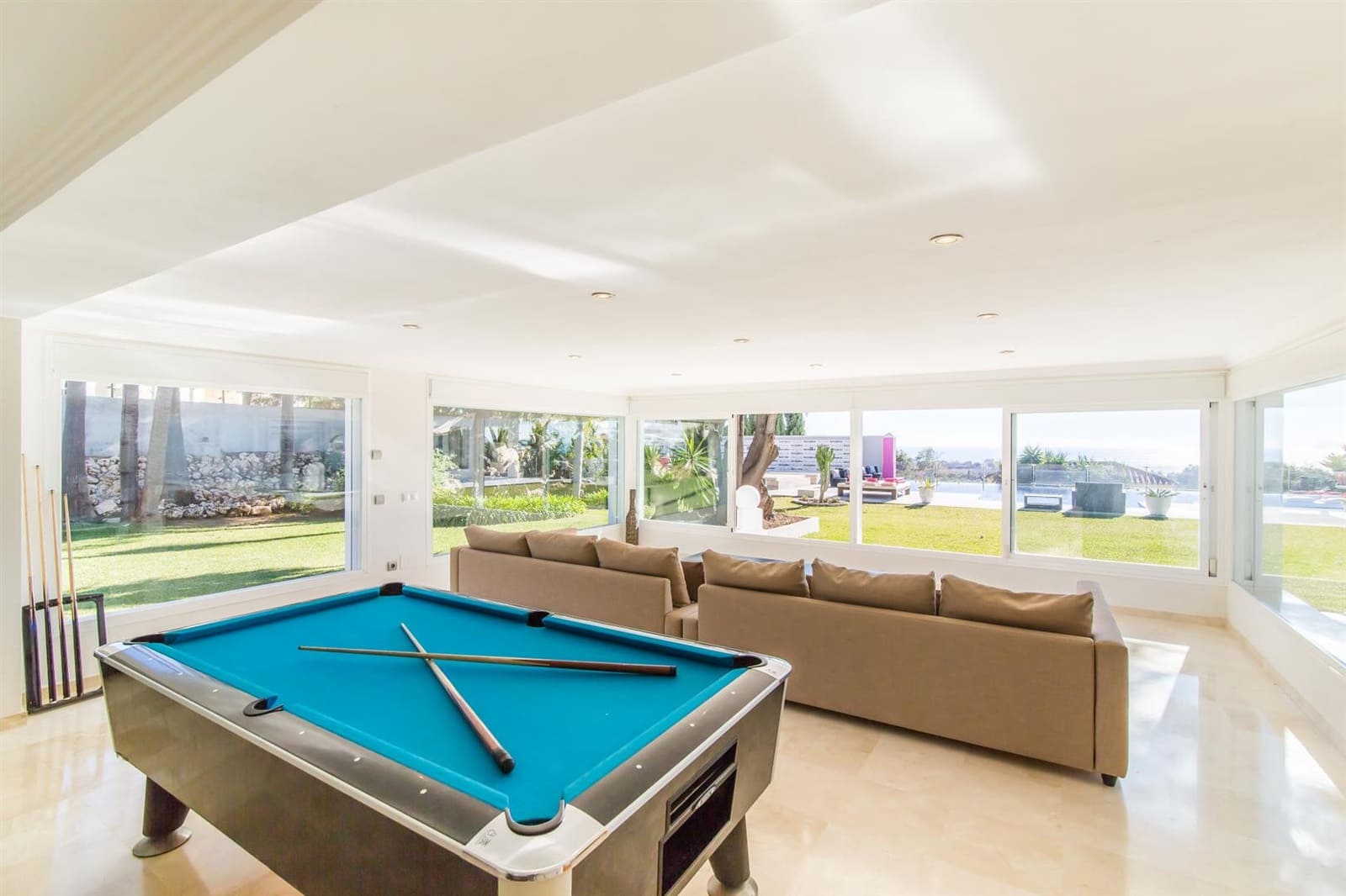8 quarto Moradia para venda em Marbella com piscina garagem - 4 200 000 € (Ref: 7452623)
