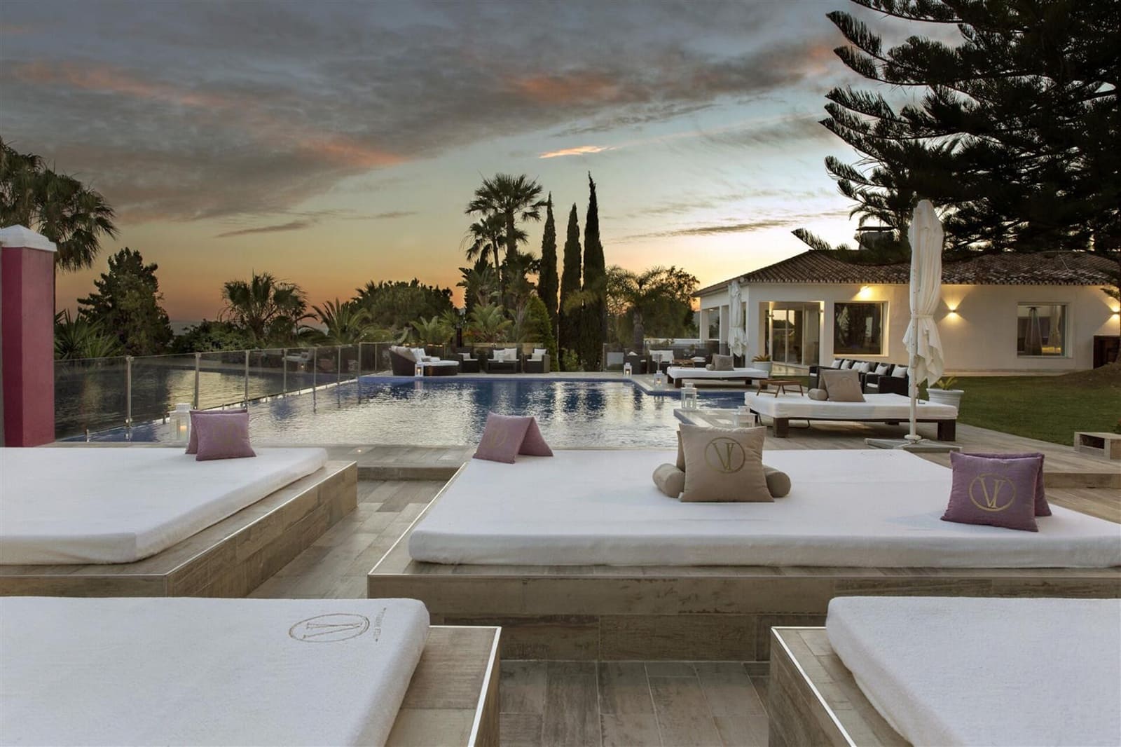 8 quarto Moradia para venda em Marbella com piscina garagem - 4 200 000 € (Ref: 7452623)
