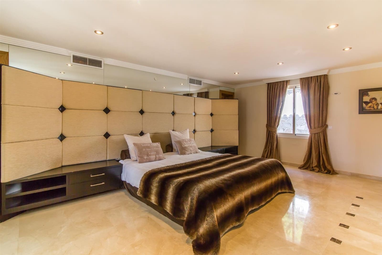 8 quarto Moradia para venda em Marbella com piscina garagem - 4 200 000 € (Ref: 7452623)