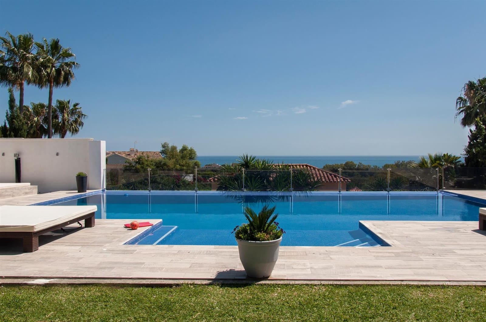 8 quarto Moradia para venda em Marbella com piscina garagem - 4 200 000 € (Ref: 7452623)