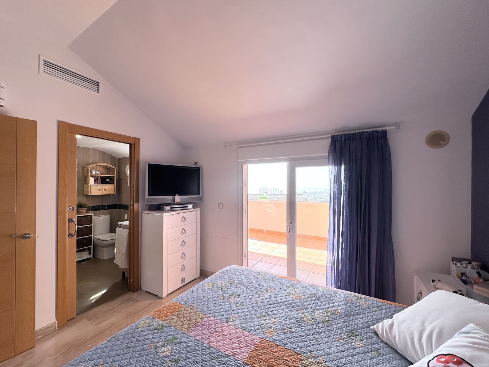 3 bedroom Penthouse for sale in Arroyo de la Miel with pool garage - € 599,000 (Ref: 7461356)