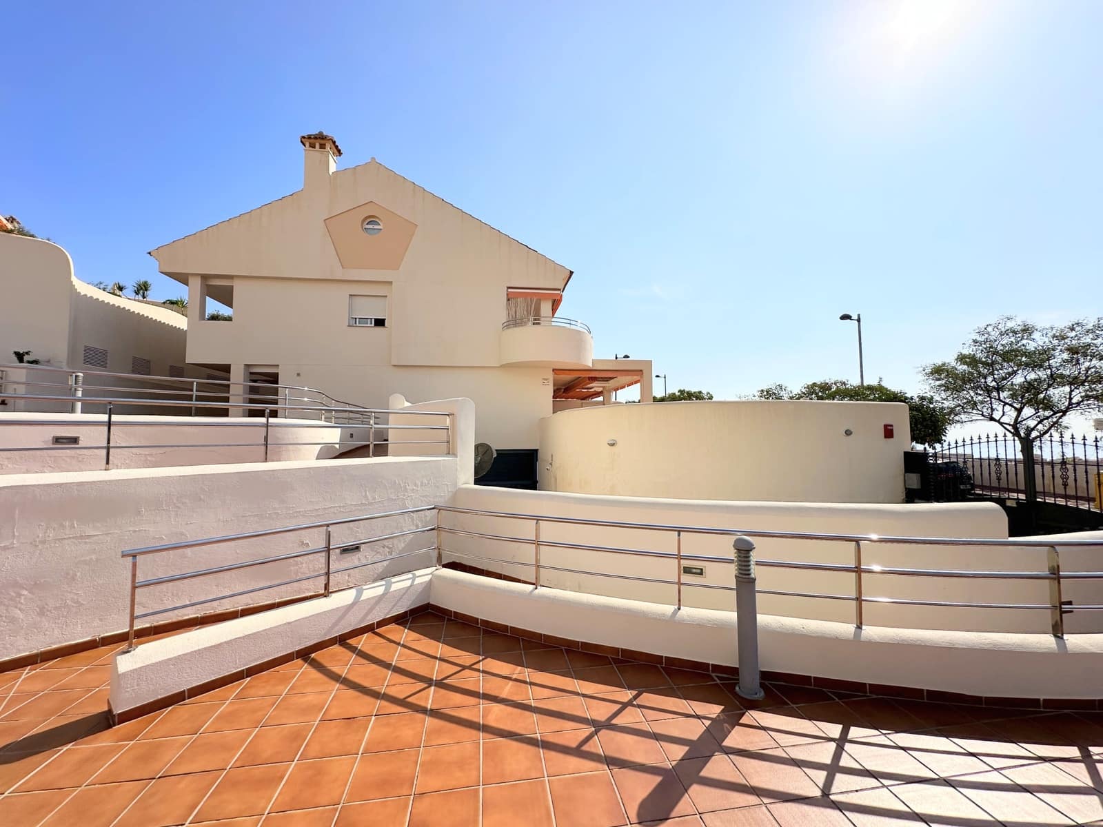 3 bedroom Penthouse for sale in Arroyo de la Miel with pool garage - € 599,000 (Ref: 7461356)