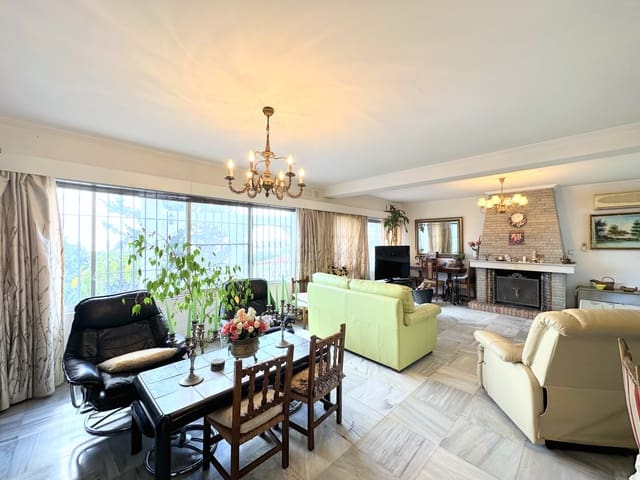3 soverom Villa til salgs i Torreblanca, Fuengirola med svømmebasseng garasje - € 840 000 (Ref: 7464235)