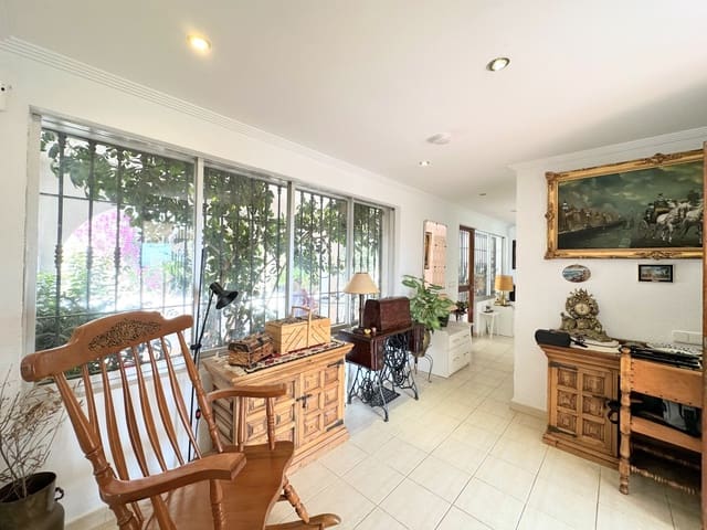 3 soverom Villa til salgs i Torreblanca, Fuengirola med svømmebasseng garasje - € 840 000 (Ref: 7464235)