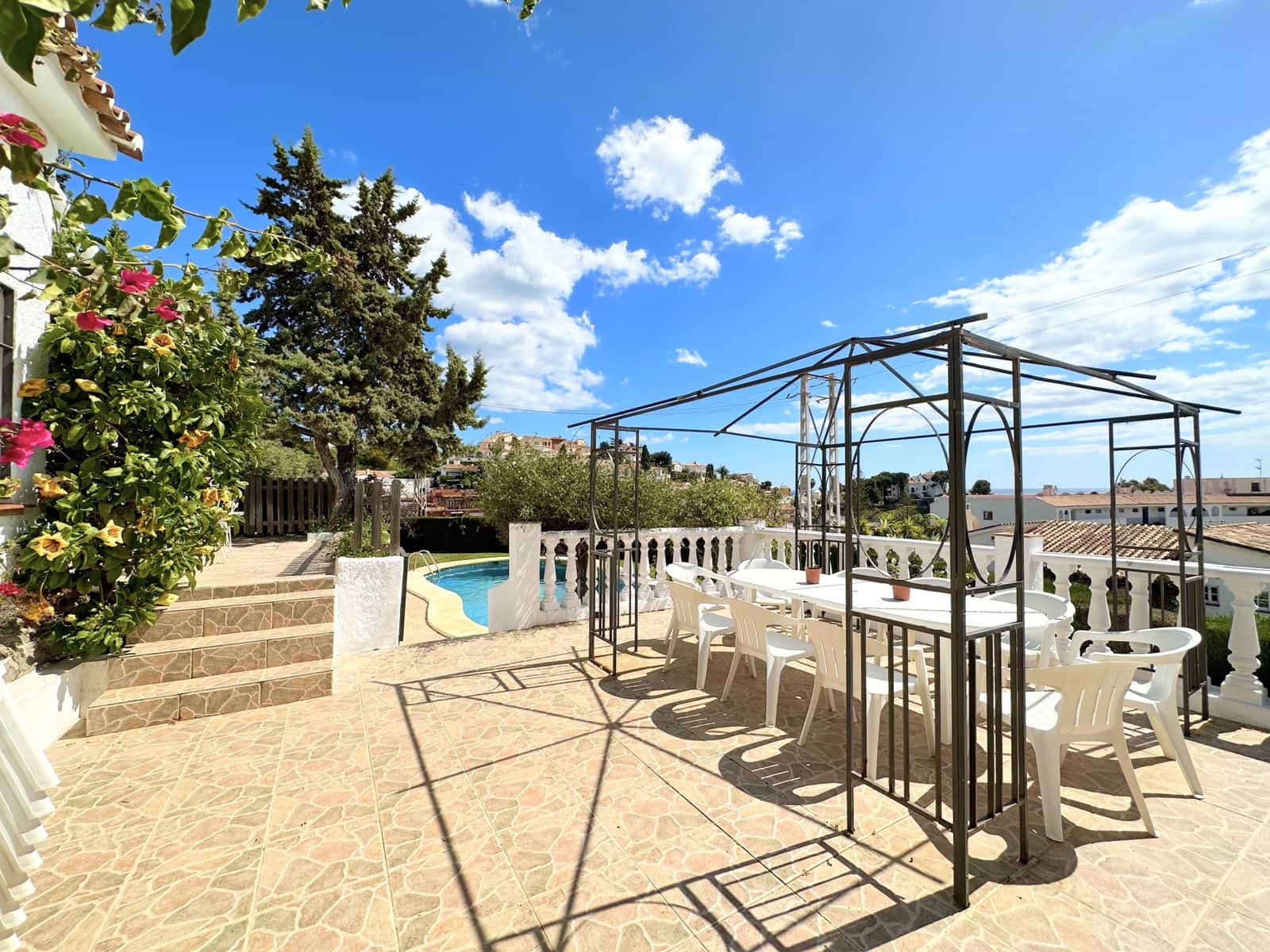 3 sypialnia Willa na sprzedaż w Fuengirola z basenem garażem - 840 000 € (Ref: 7464235)