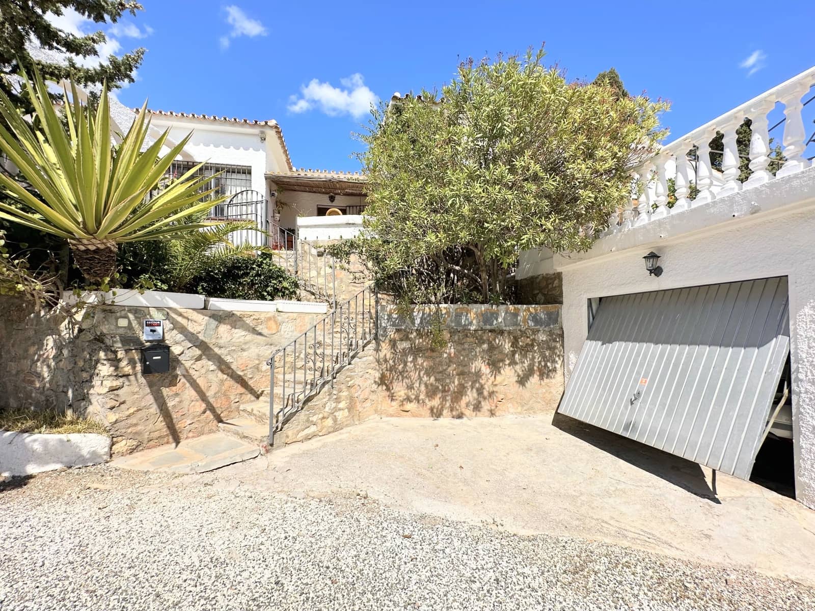 3 sypialnia Willa na sprzedaż w Fuengirola z basenem garażem - 840 000 € (Ref: 7464235)