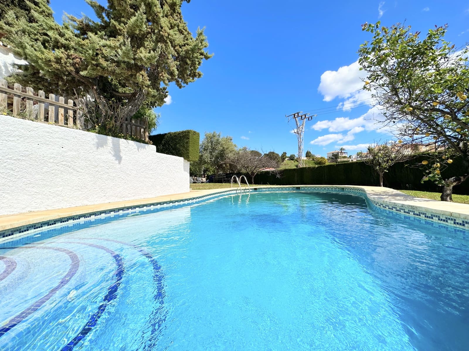 3 sypialnia Willa na sprzedaż w Fuengirola z basenem garażem - 840 000 € (Ref: 7464235)