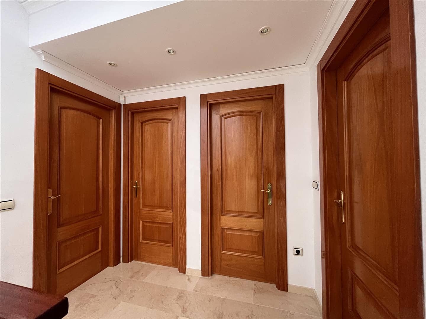 3 makuuhuone Omakotitalo myytävänä paikassa Marbella mukana uima-altaan 
autotalli - 849 000 € (Ref: 7468629)