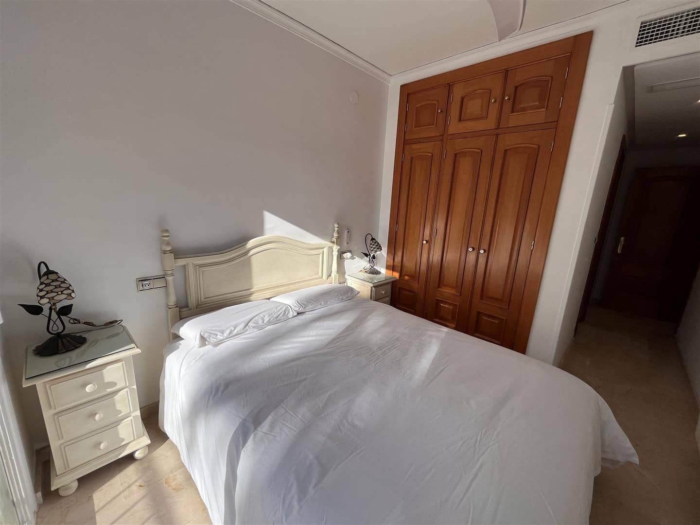 3 makuuhuone Omakotitalo myytävänä paikassa Marbella mukana uima-altaan 
autotalli - 849 000 € (Ref: 7468629)