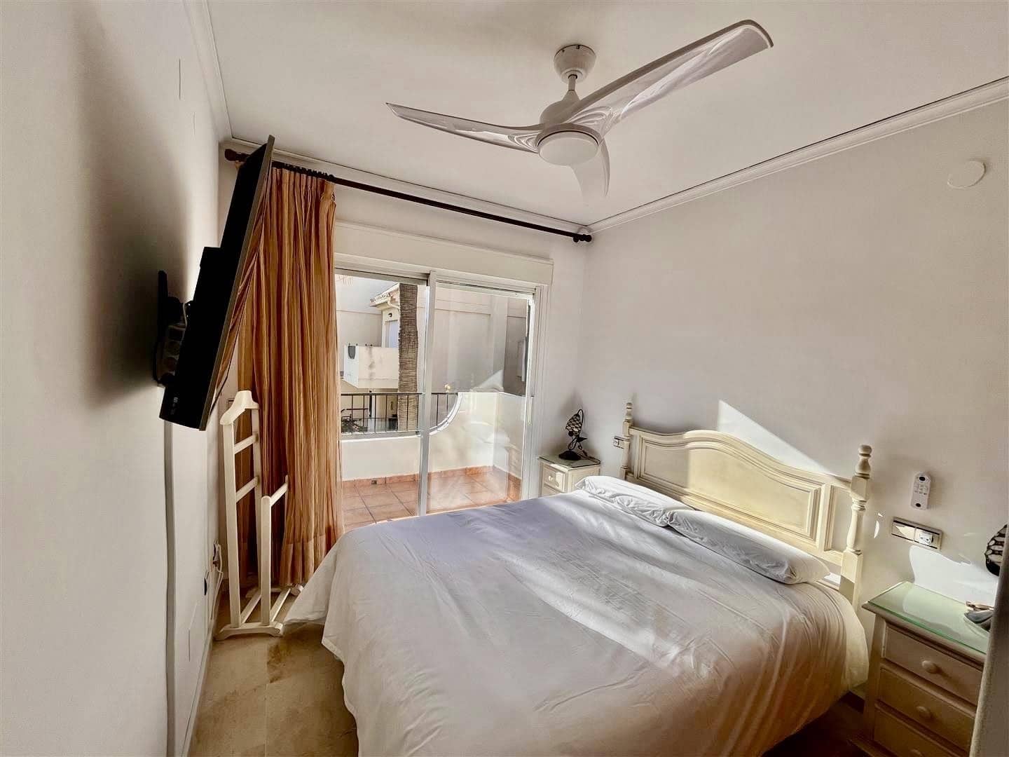 3 soverom Hus til salgs i Marbella med svømmebasseng garasje - € 790 000 (Ref: 7468629)
