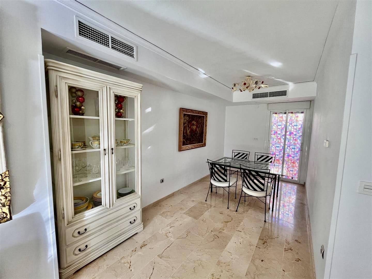 3 soverom Hus til salgs i Marbella med svømmebasseng garasje - € 790 000 (Ref: 7468629)