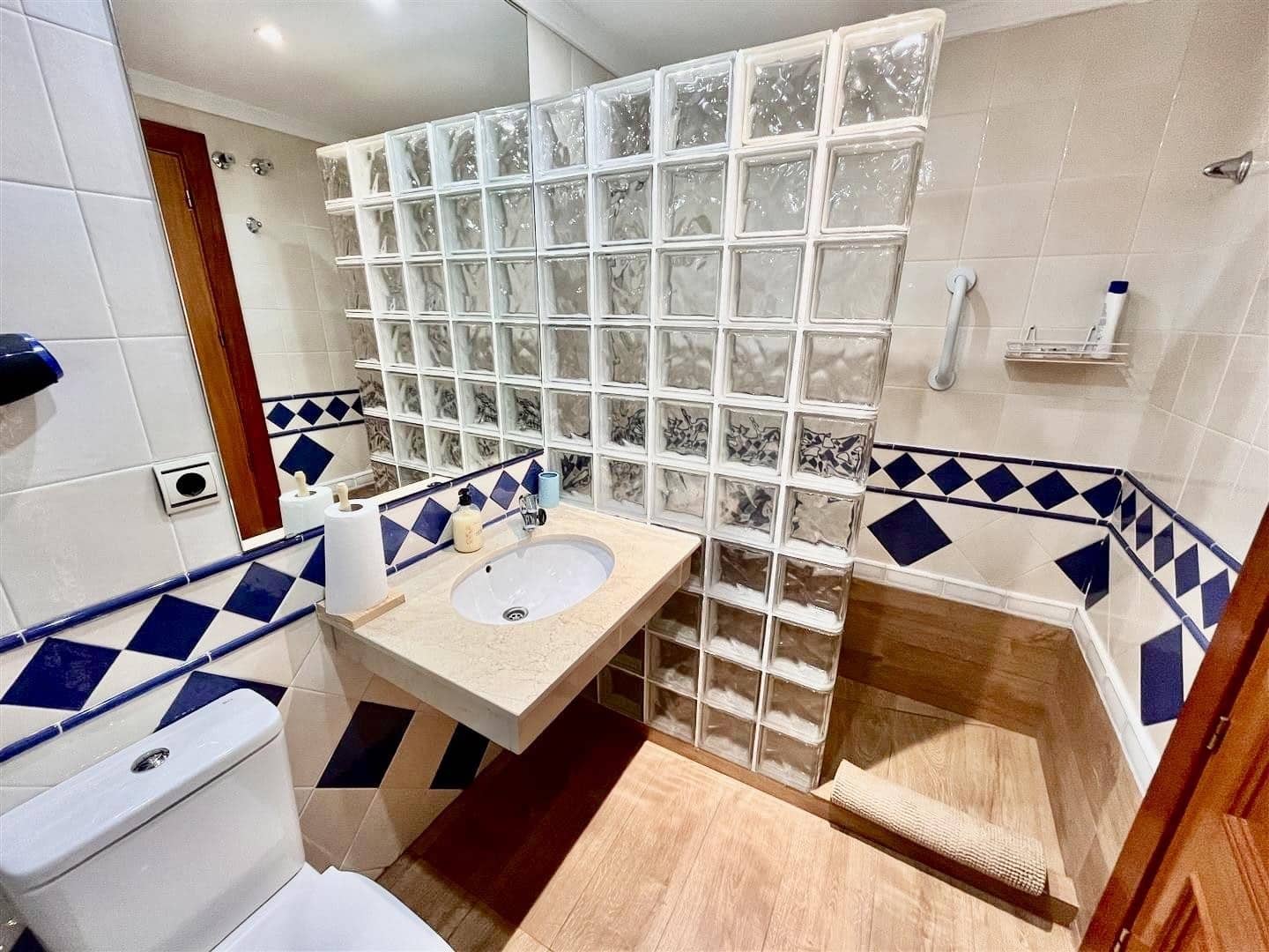 3 soverom Hus til salgs i Marbella med svømmebasseng garasje - € 790 000 (Ref: 7468629)