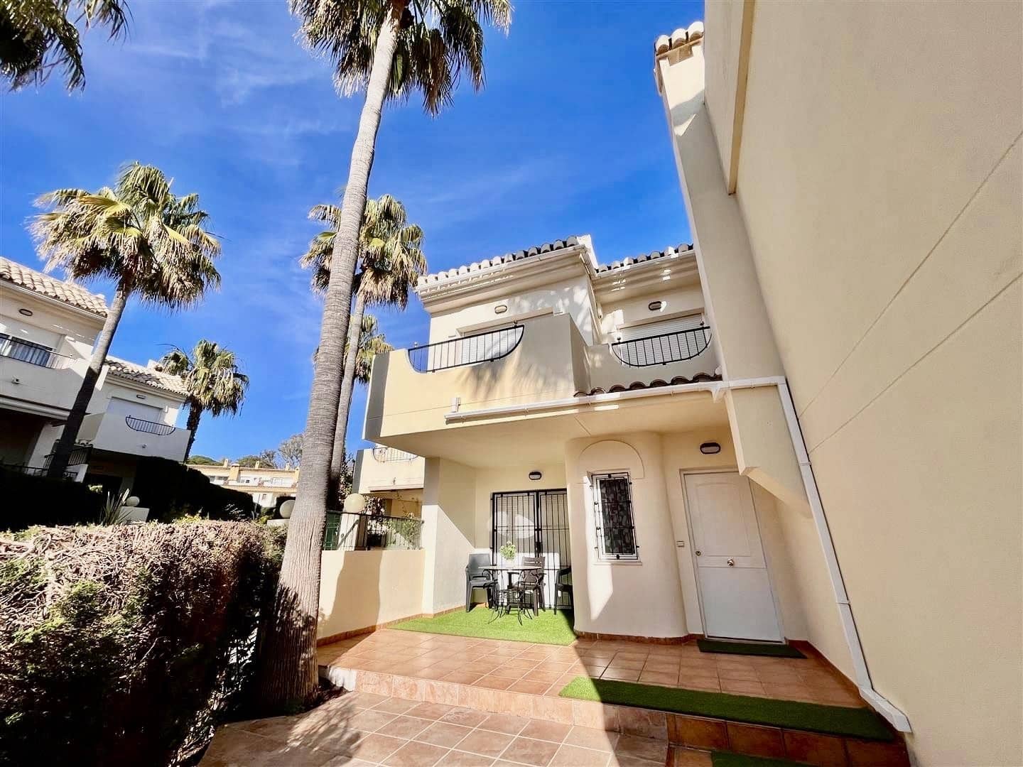3 soverom Hus til salgs i Marbella med svømmebasseng garasje - € 790 000 (Ref: 7468629)