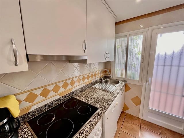 3 chambre Maison de Ville à vendre à Marbella avec piscine garage - 790 000 € (Ref: 7468629)