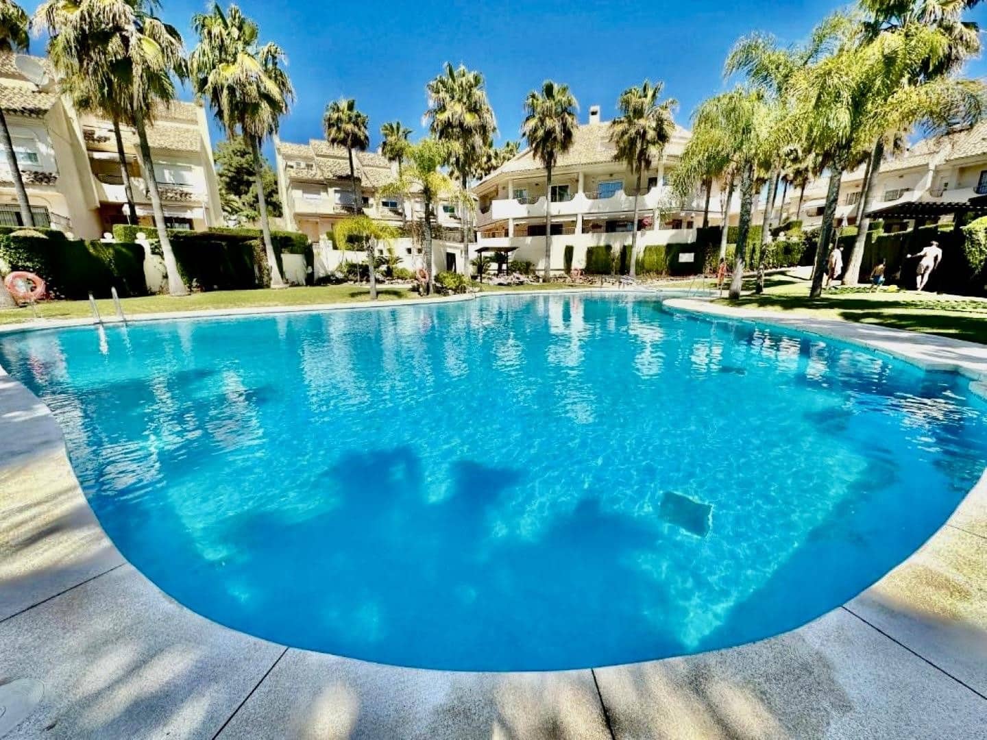 3 soverom Hus til salgs i Marbella med svømmebasseng garasje - € 790 000 (Ref: 7468629)