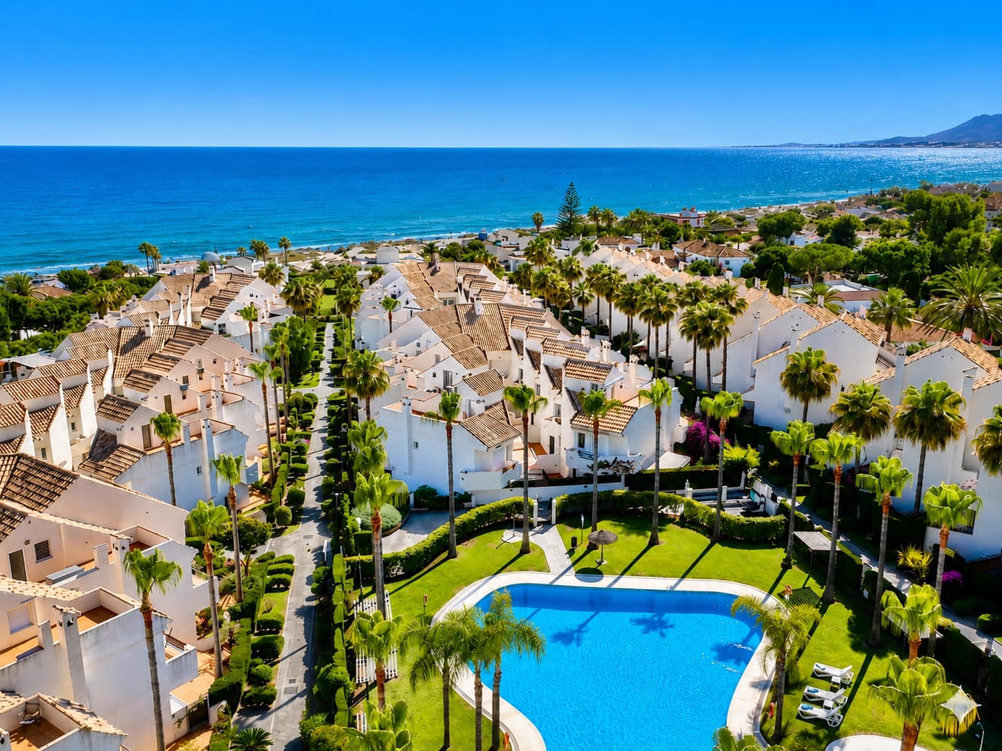 3 bedroom Townhouse for sale in Marbella with pool garage - € 790,000 (Ref: 7468629)