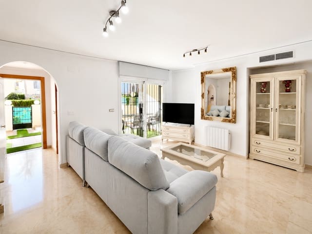 3 bedroom Townhouse for sale in Marbella with pool garage - € 790,000 (Ref: 7468629)