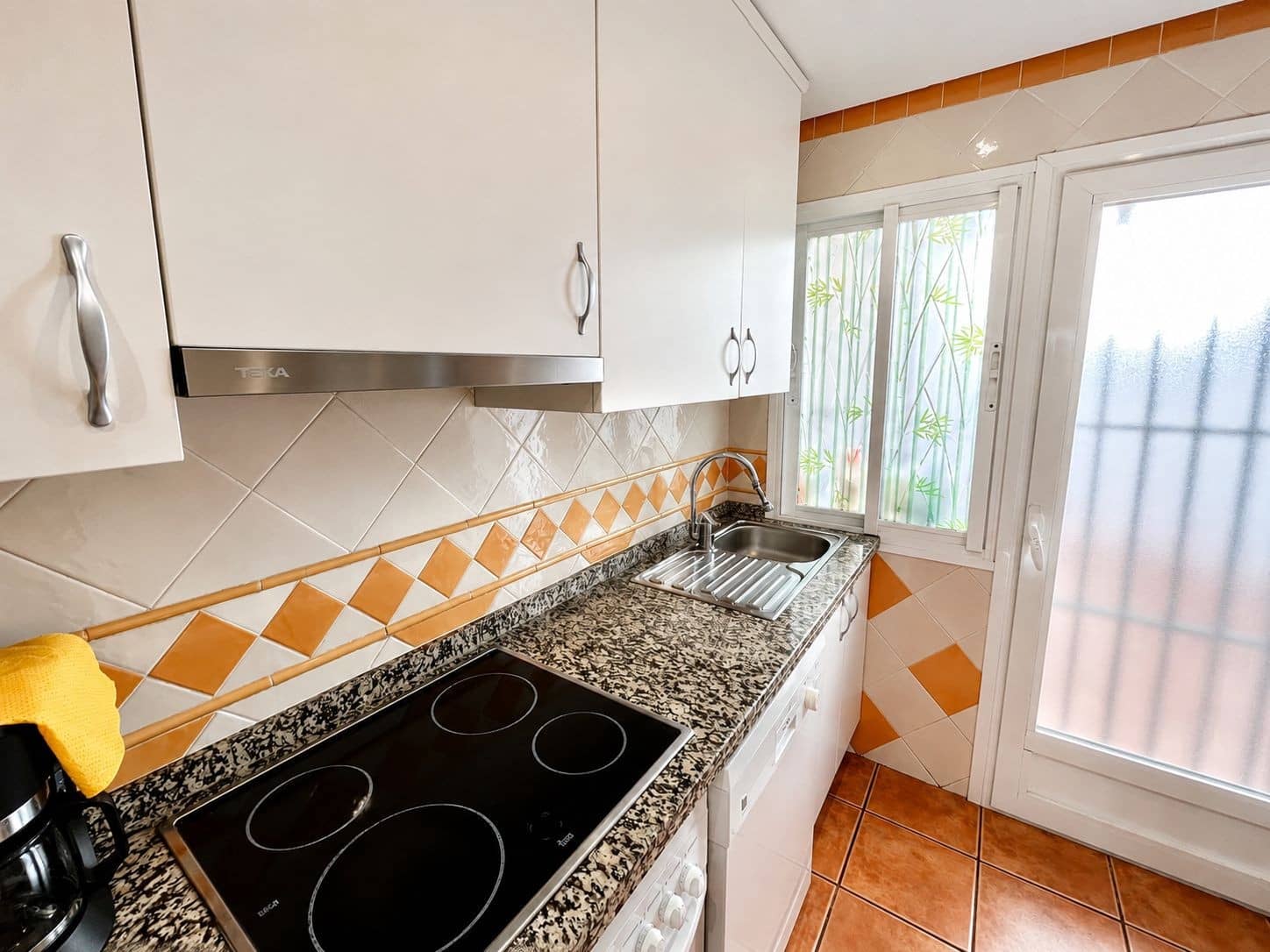 3 bedroom Townhouse for sale in Marbella with pool garage - € 790,000 (Ref: 7468629)