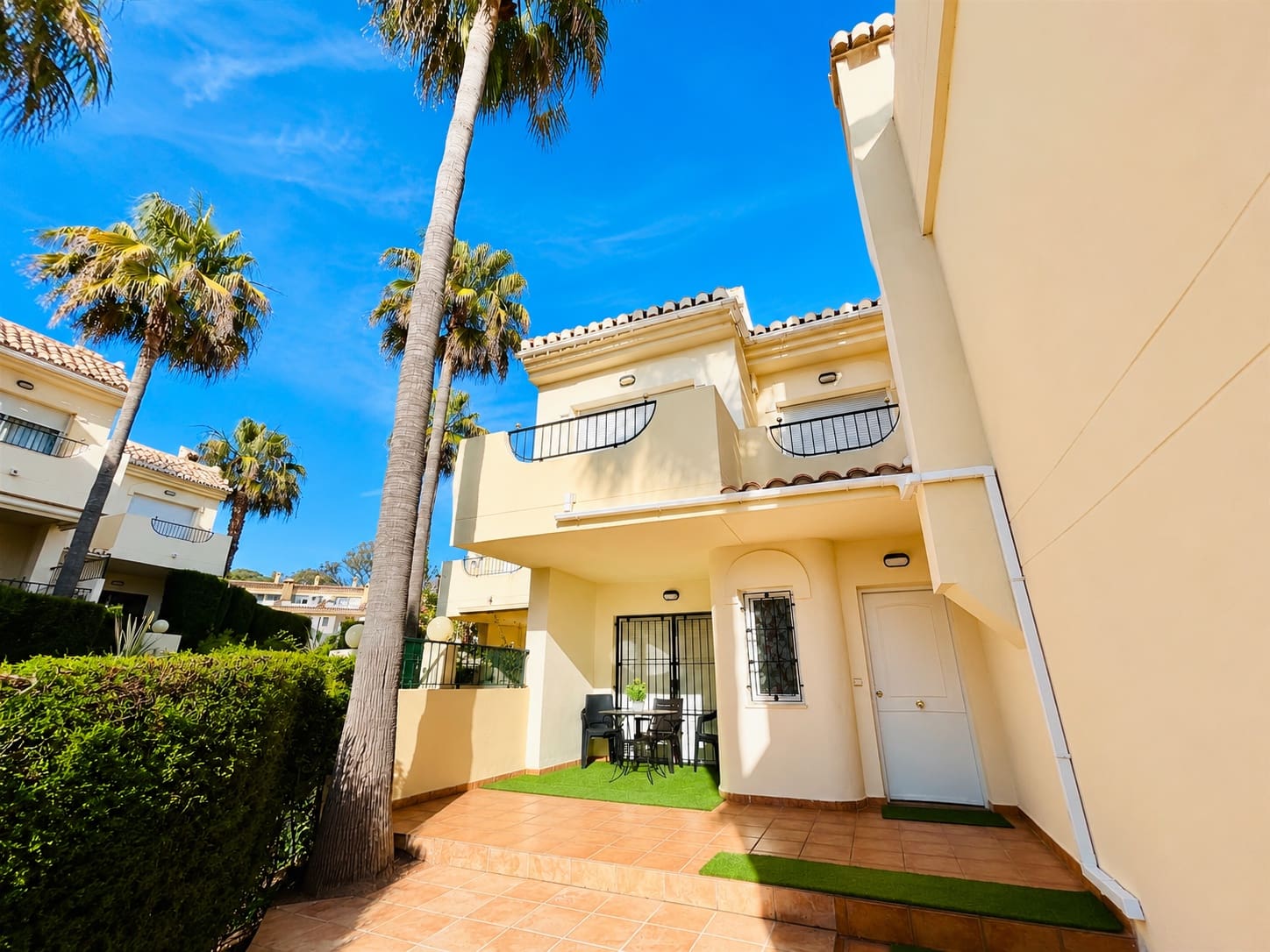 3 bedroom Townhouse for sale in Marbella with pool garage - € 790,000 (Ref: 7468629)