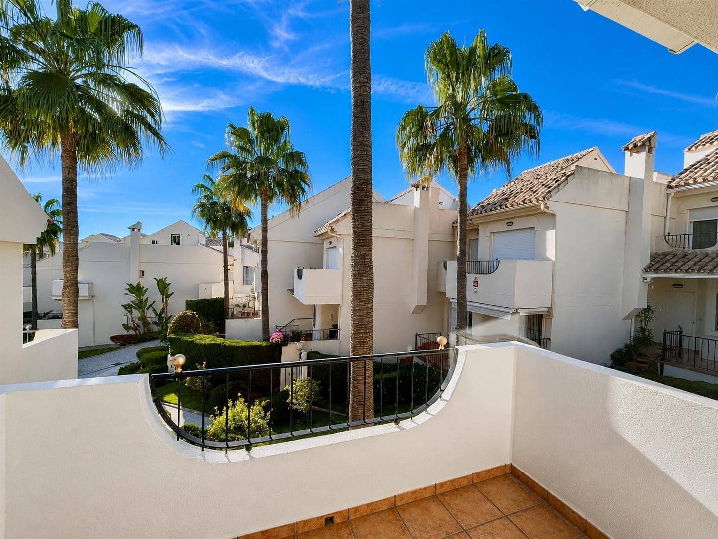 3 bedroom Townhouse for sale in Marbella with pool garage - € 790,000 (Ref: 7468629)