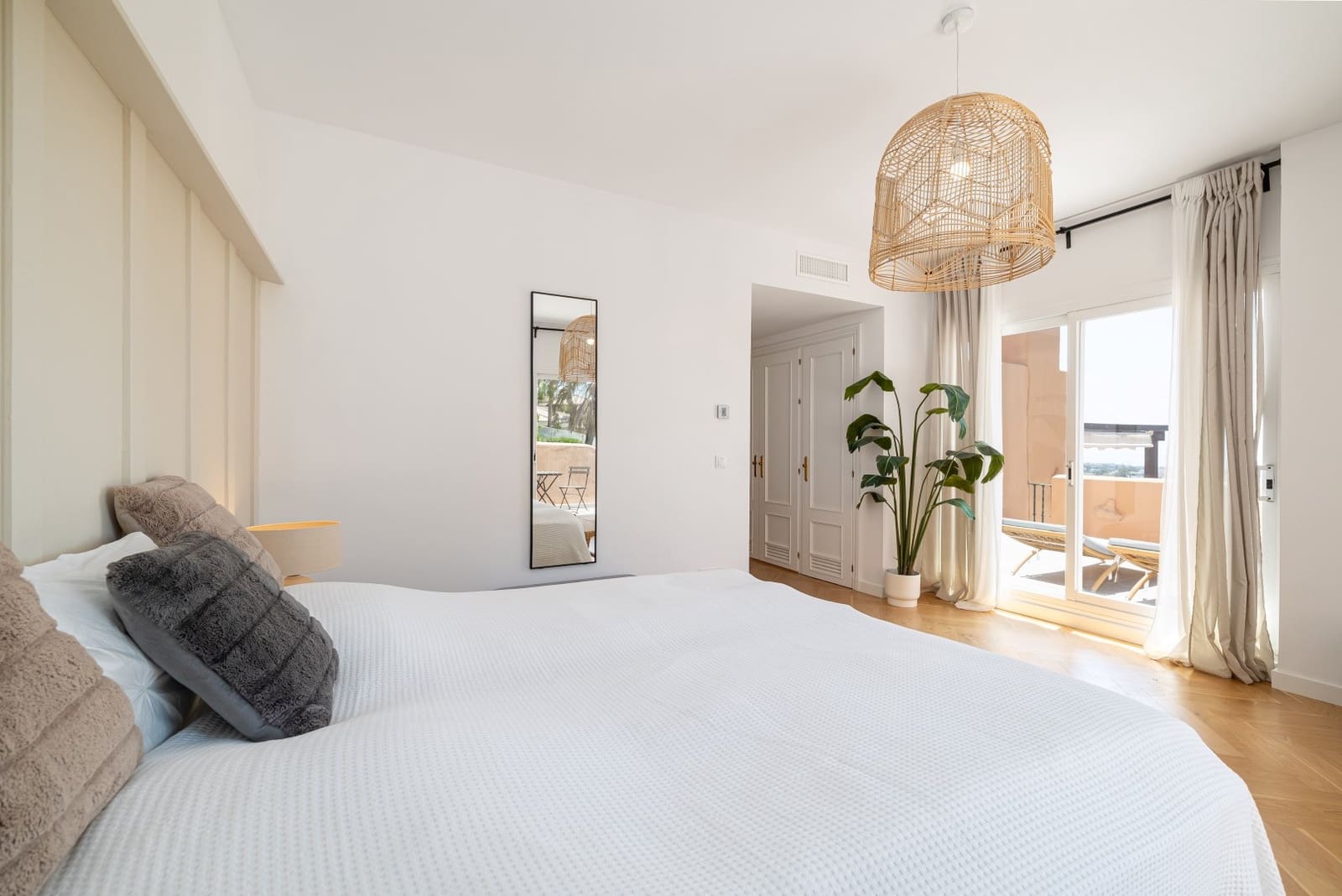 3 quarto Penthouse para venda em Marbella com piscina garagem - 1 145 000 € (Ref: 7654124)