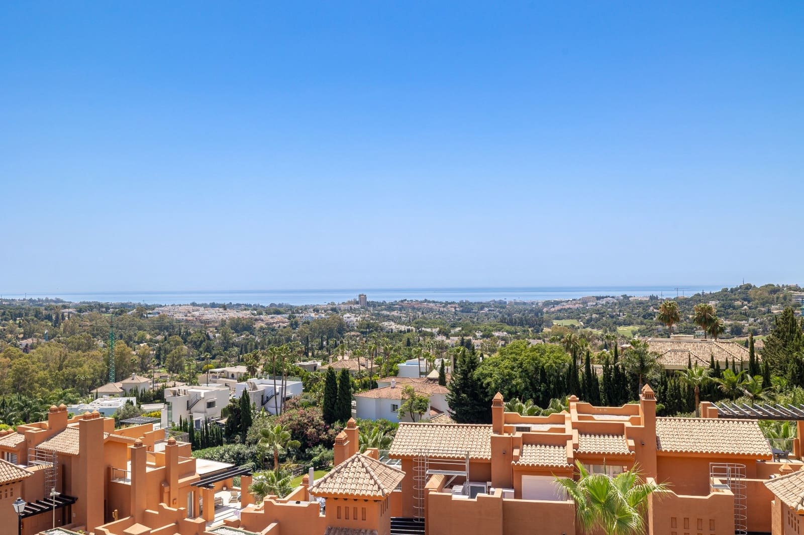 3 quarto Penthouse para venda em Marbella com piscina garagem - 1 145 000 € (Ref: 7654124)