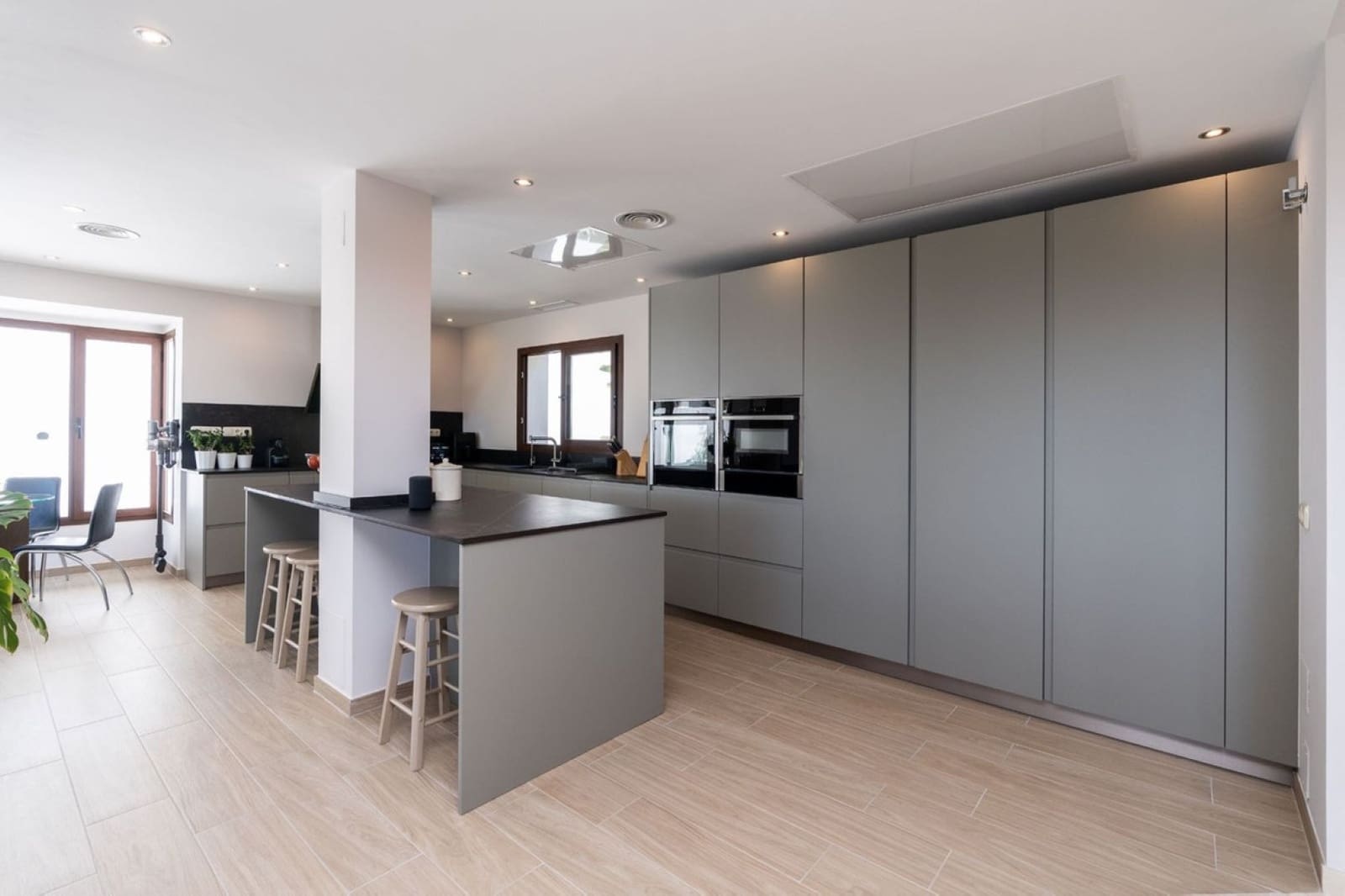 Chalet de 4 habitaciones en Benahavís en venta con piscina garaje - 1.795.000 € (Ref: 7655457)