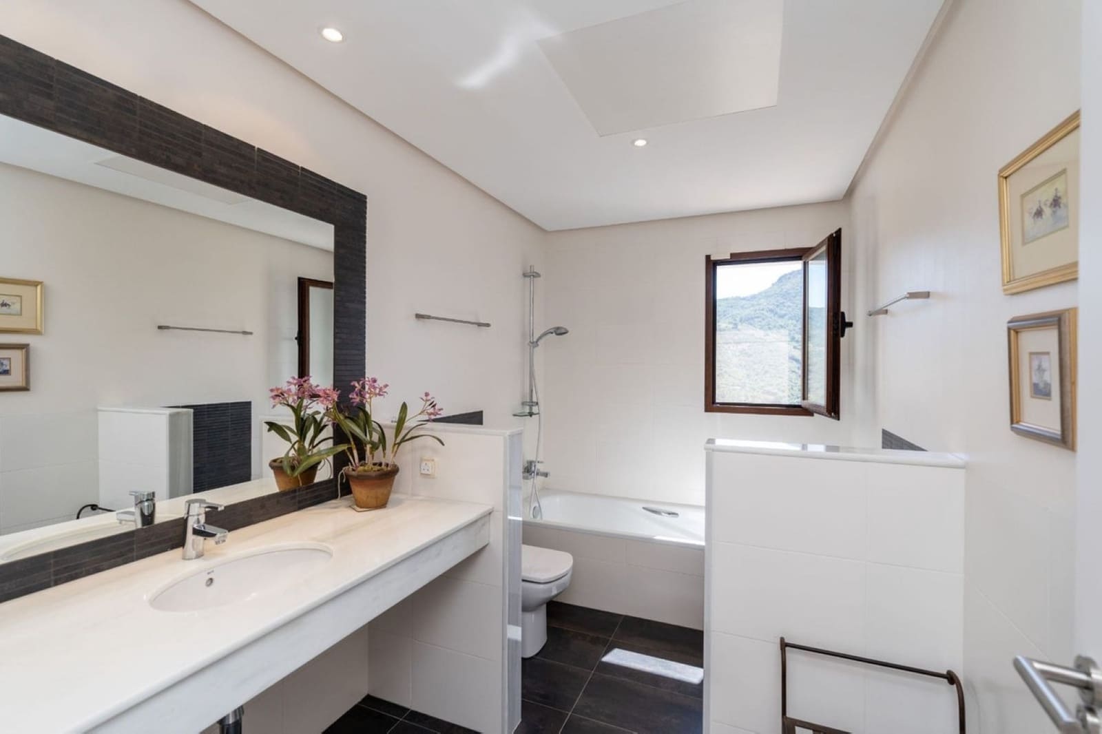 Chalet de 4 habitaciones en Benahavís en venta con piscina garaje - 1.795.000 € (Ref: 7655457)