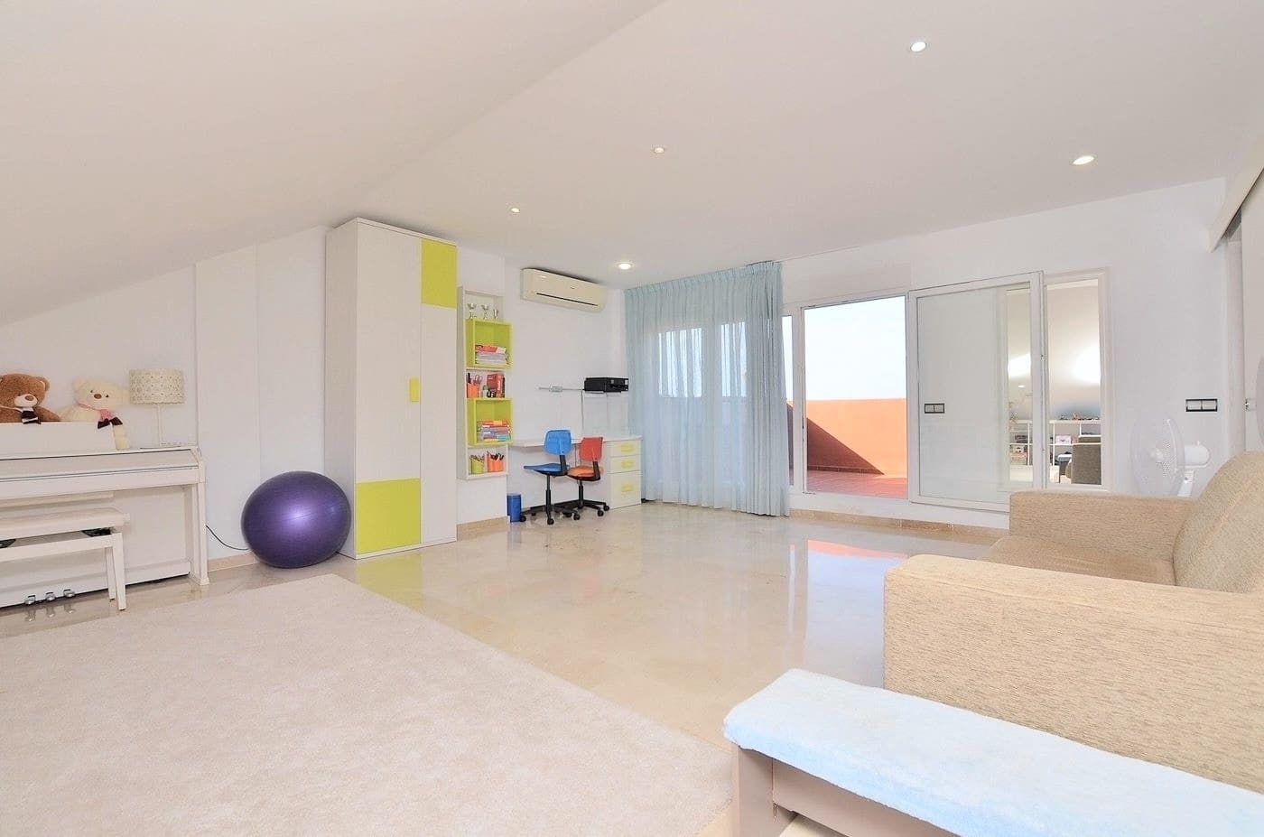 4 bedroom Villa for sale in Arroyo de la Miel with garage - € 710,000 (Ref: 7675288)