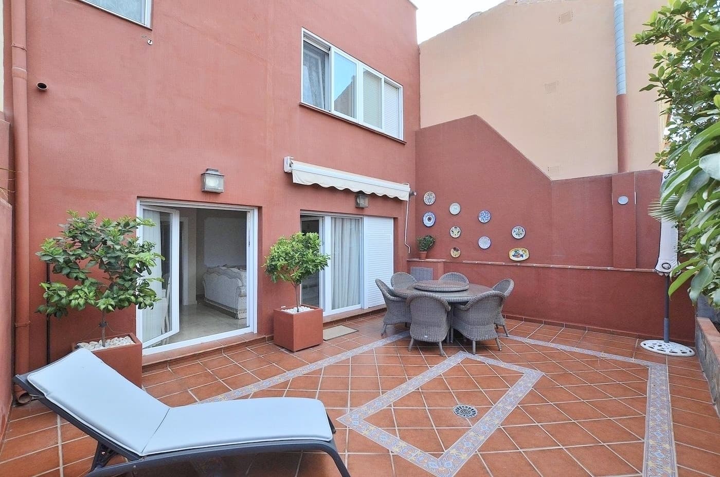 4 bedroom Villa for sale in Arroyo de la Miel with garage - € 710,000 (Ref: 7675288)