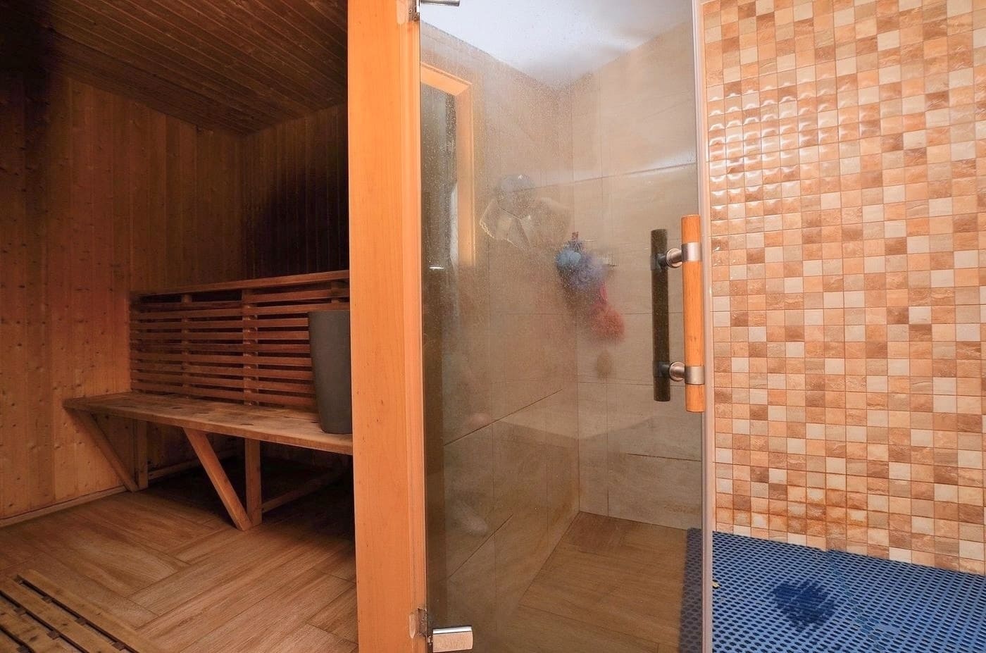 4 bedroom Villa for sale in Arroyo de la Miel with garage - € 710,000 (Ref: 7675288)