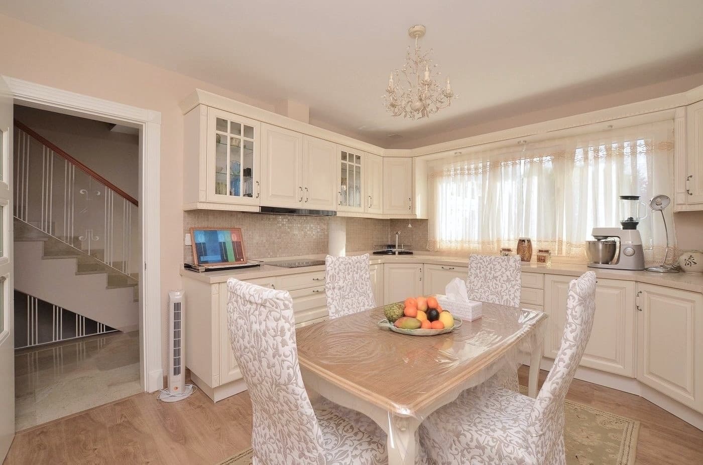 4 bedroom Villa for sale in Arroyo de la Miel with garage - € 710,000 (Ref: 7675288)