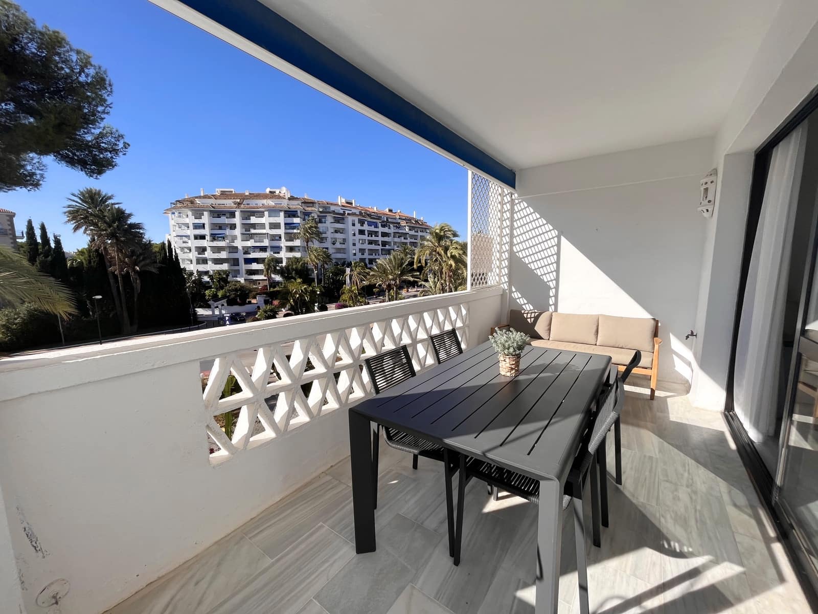 2 chambre Appartement à vendre à Marbella avec piscine garage - 1 195 000 € (Ref: 7721937)