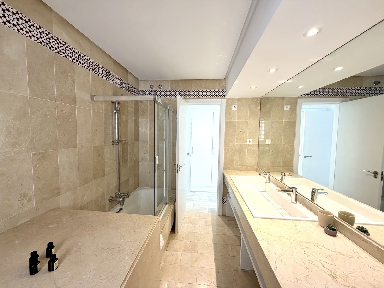 2 quarto Apartamento para venda em Marbella com piscina garagem - 1 195 000 € (Ref: 7721937)
