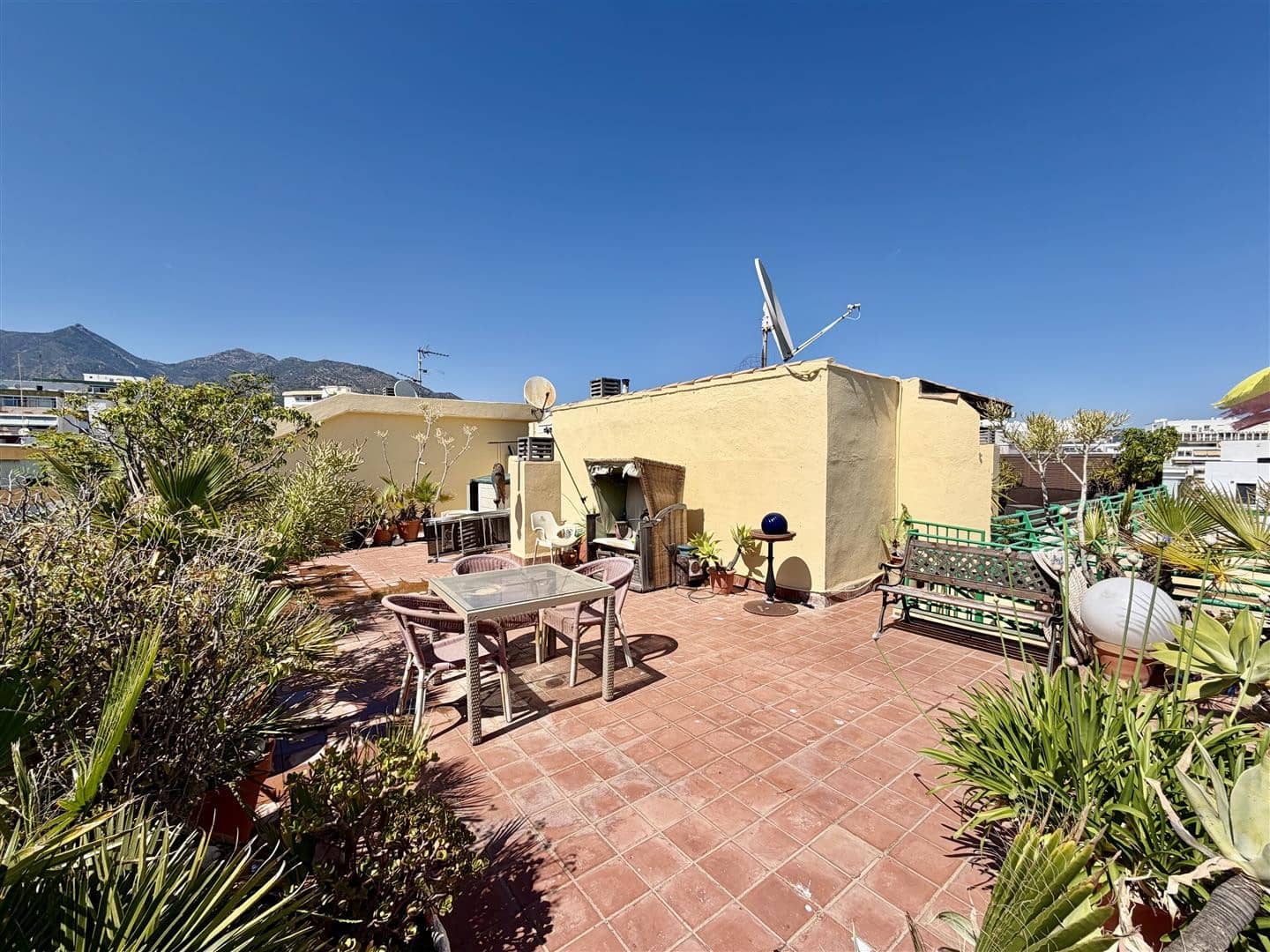 3 bedroom Penthouse for sale in Marbella - € 530,000 (Ref: 7733071)