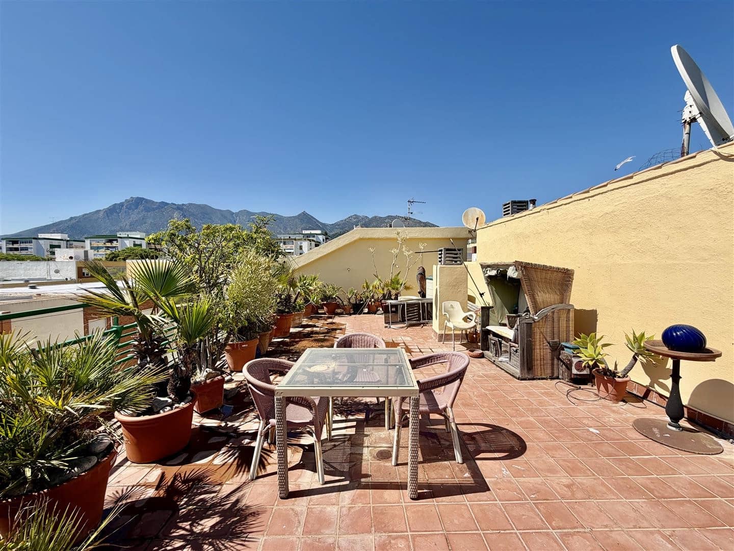 3 bedroom Penthouse for sale in Marbella - € 530,000 (Ref: 7733071)