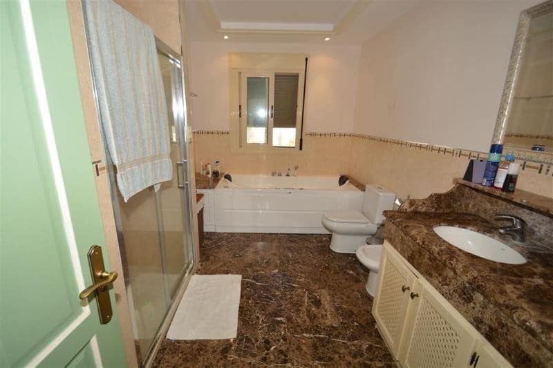 5 quarto Moradia para venda em San Pedro de Alcantara com piscina garagem - 2 200 000 € (Ref: 7738228)