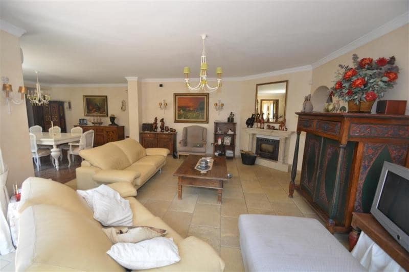 5 bedroom Villa for sale in San Pedro de Alcantara with pool garage - € 2,200,000 (Ref: 7738228)