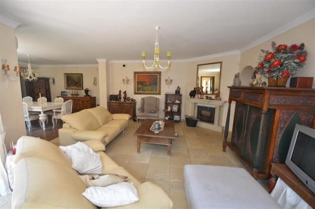 5 soverom Villa til salgs i San Pedro de Alcantara, Marbella med svømmebasseng garasje - € 2 200 000 (Ref: 7738228)