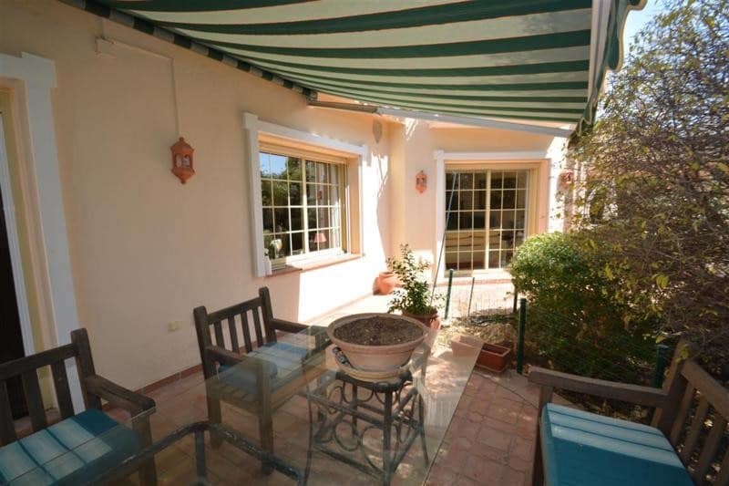 5 bedroom Villa for sale in San Pedro de Alcantara with pool garage - € 2,200,000 (Ref: 7738228)