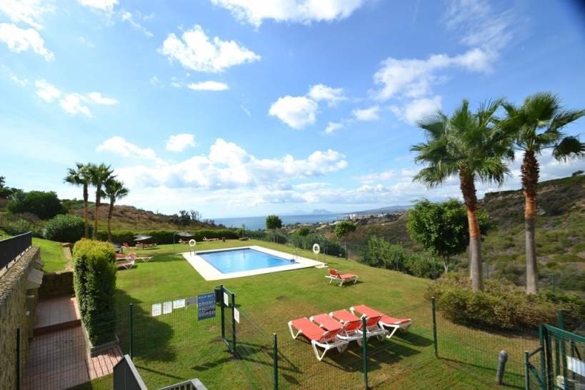 3 bedroom Apartment for sale in Manilva with pool garage - € 299,000 (Ref: 7738230)