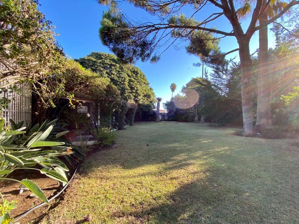 7 Zimmer Villa zu verkaufen in Estepona mit Pool - 2.100.000 € (Ref: 7738233)