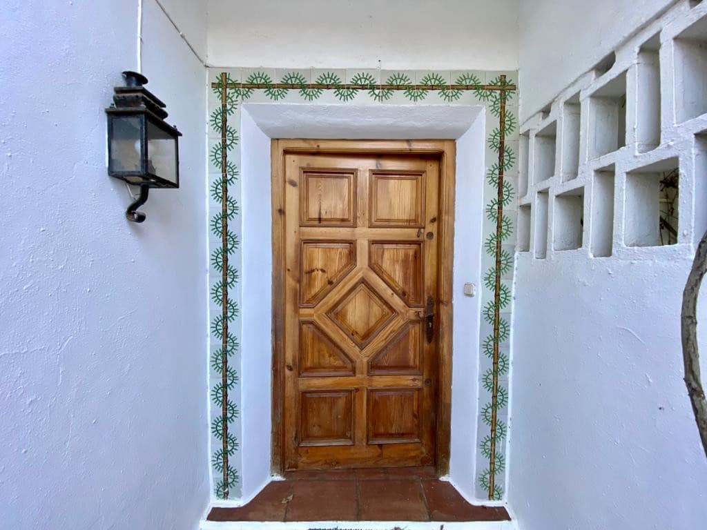 7 Zimmer Villa zu verkaufen in Estepona mit Pool - 2.100.000 € (Ref: 7738233)