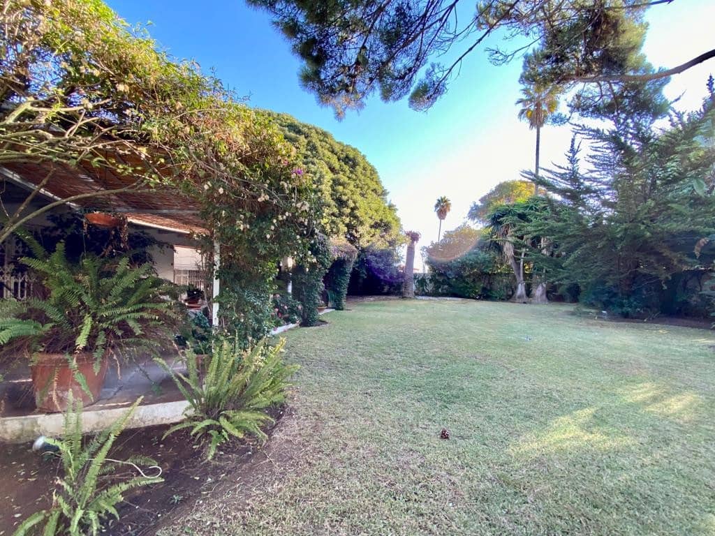 7 sovrum Villa till salu i Estepona med pool - 2 100 000 € (Ref: 7738233)