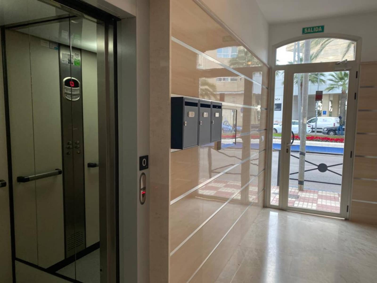 3 bedroom Penthouse for sale in Marbella with garage - € 860,000 (Ref: 7738238)