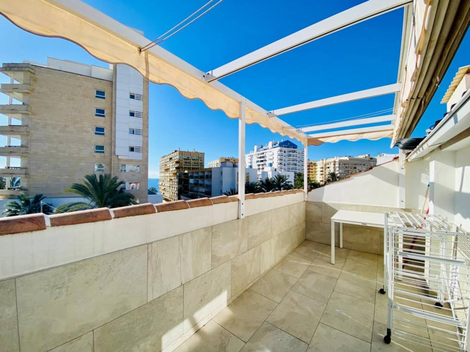 3 bedroom Penthouse for sale in Marbella with garage - € 860,000 (Ref: 7738238)
