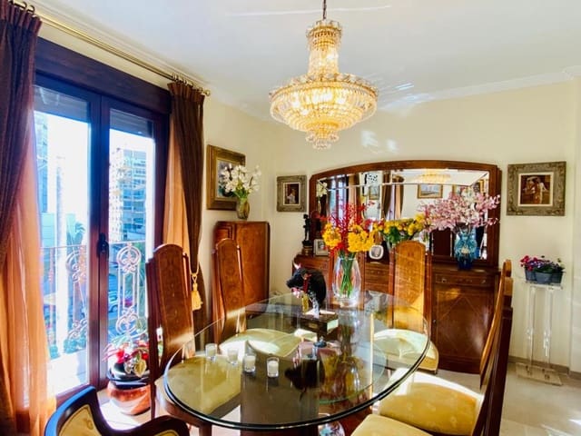 3 bedroom Penthouse for sale in Marbella with garage - € 860,000 (Ref: 7738238)