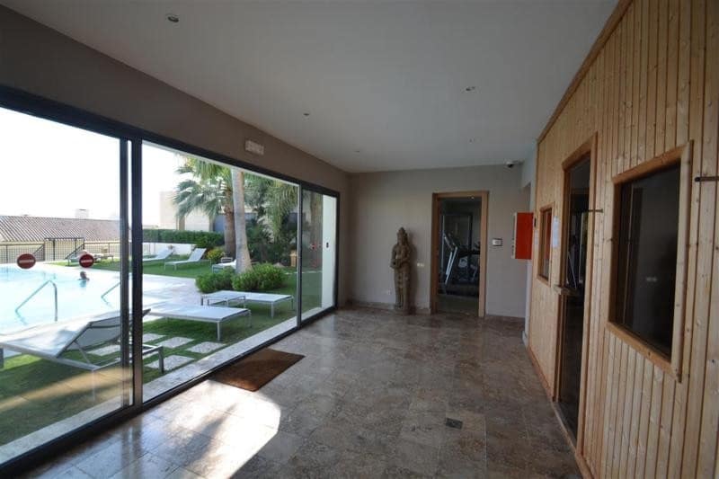 3 soverom Penthouse til salgs i Marbella med svømmebasseng garasje - € 1 360 000 (Ref: 7794714)
