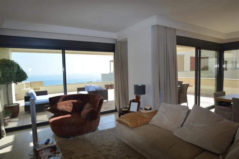 3 soverom Penthouse til salgs i Marbella med svømmebasseng garasje - € 1 360 000 (Ref: 7794714)